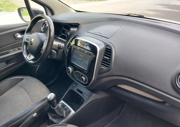 Renault Captur cena 48900 przebieg: 47600, rok produkcji 2018 z Poznań małe 172
